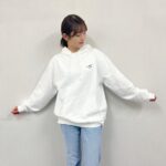 Kaho Mizutani Instagram - サンプル届いた🫶🏻 Lサイズ着たよ🐶 バッグは大きくて生地しっかりなのに軽くていい！ 他のグッズもかわいかったです🥛 K-SHOPにて予約受付中♡