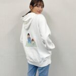 Kaho Mizutani Instagram - サンプル届いた🫶🏻 Lサイズ着たよ🐶 バッグは大きくて生地しっかりなのに軽くていい！ 他のグッズもかわいかったです🥛 K-SHOPにて予約受付中♡