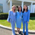 Kaitlan Collins Instagram - On Wednesdays, we wear blue at the White House.