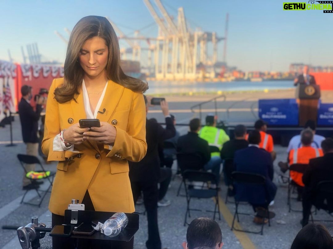 Kaitlan Collins Instagram - On the road again. (📷: @dmjudd4)