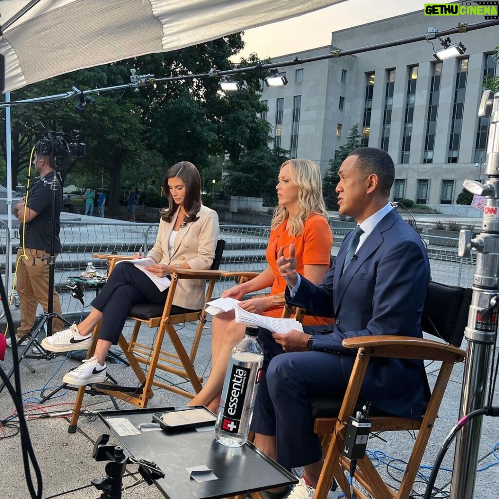 Kaitlan Collins Instagram - Fulfilling my dream of only wearing sneakers on TV this week. Washington D.C.