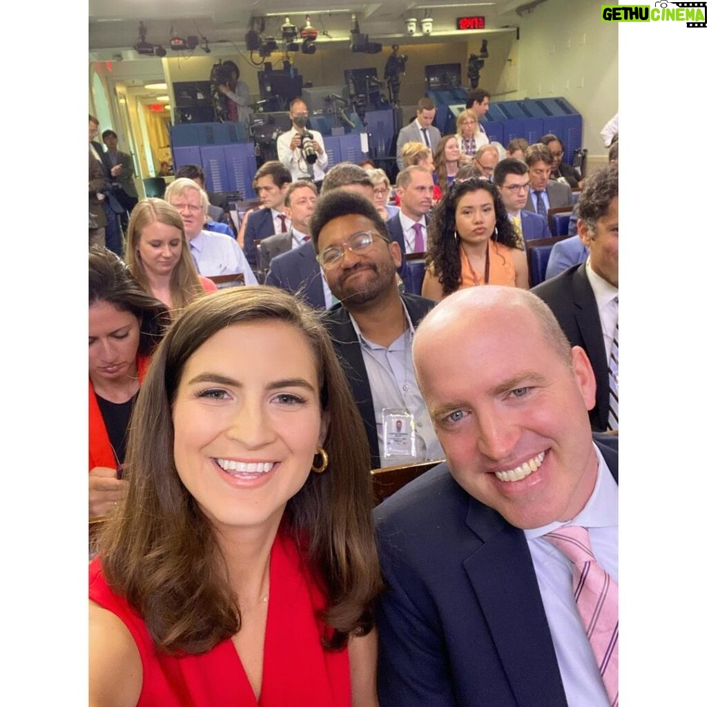 Kaitlan Collins Instagram - The last time @jeffmason11 and I sat next to each other in a full White House briefing room, it was February 26, 2020. As you can see, we had no masks, the room was packed and it was far from clear how devastating the pandemic would prove to be. Today, fully vaccinated, we made our triumphant return.