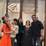 Kajol Instagram – First post of 2024 and the thought that keeps coming gratitude gratitude gratitude .. 
#newyearvibe #family #letitrollout #2024