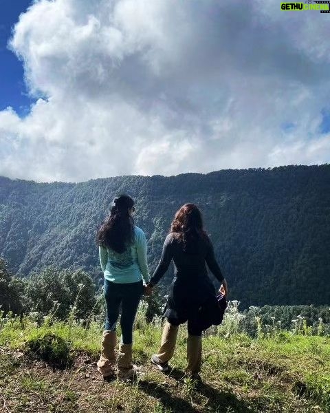Kajol Instagram - Does everyone know what leech socks are ? 🤔🤔 Let's all do our part to protect these precious ecosystems. #internationalmountainday #nature
