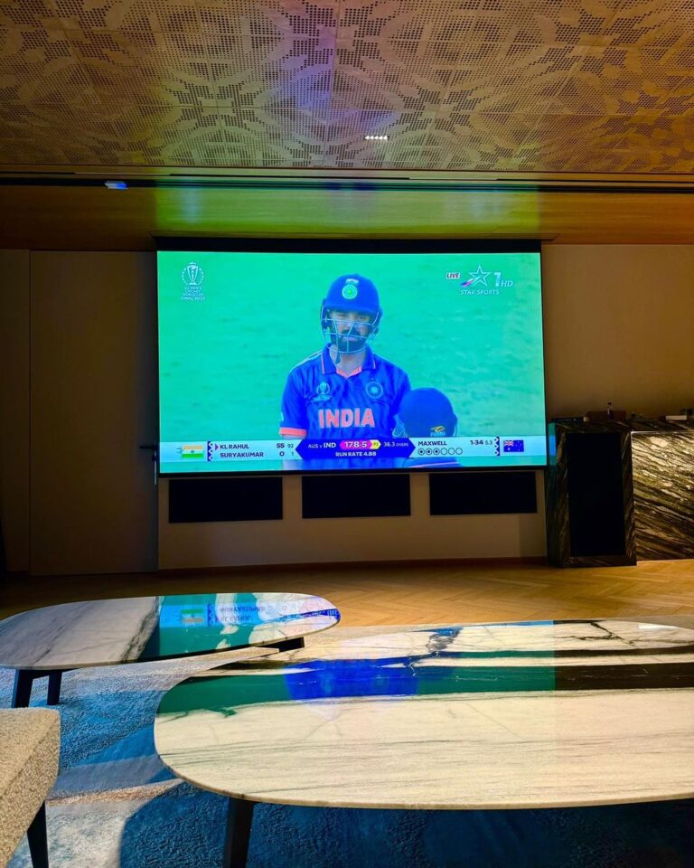 Kajol Instagram - Devgn’s collective roar for Team India 💙 Bring home the 🏆 #indvsausfinal #cwc23final