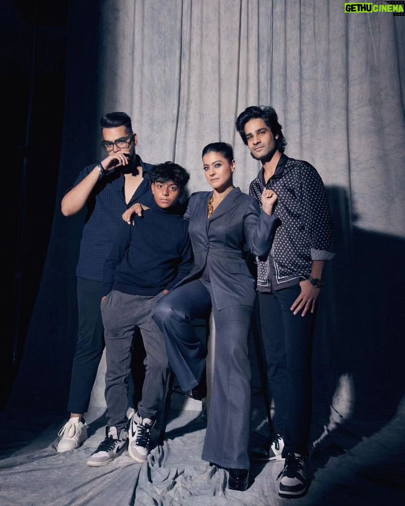 Kajol Instagram - To all the men who give Men a good name.. And wishing all the luck to our men in blue ๐๐งฟ #internationalmensday #mymagnificientmen #happymensday #celebratemen #bleedblue #worldcupfinal #indvsaus