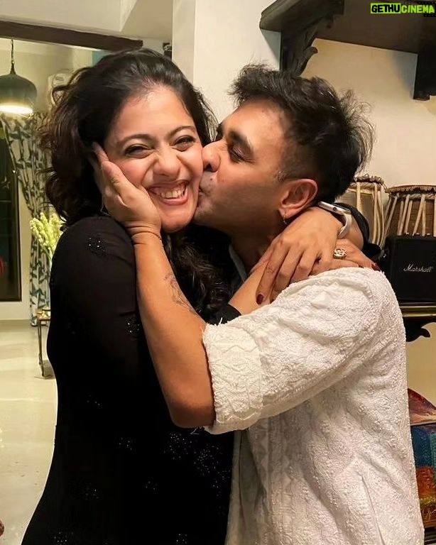 Kajol Instagram - To all the men who give Men a good name.. And wishing all the luck to our men in blue ๐๐งฟ #internationalmensday #mymagnificientmen #happymensday #celebratemen #bleedblue #worldcupfinal #indvsaus