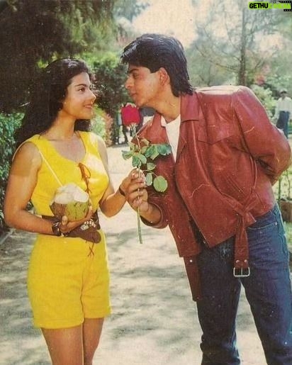 Kajol Instagram - #baazigar completes 30 years.. This set was a whole lot of firsts .. The first time I worked with Saroj Ji, the first time I met @iamsrk . The first time I met @anumalikmusic … and me all of 17 when I started the film .. Abbas bhai and Mustan bhai actually treated me with all the indulgence of a favourite child. And how can I forget @therealxt , @iam_johnylever , @theshilpashetty .. So many good memories and unstoppable laughter .. 😆 To this day, every song and dialogue brings a huge smile to my face .. Just because .. #30yearsofbaazigar
