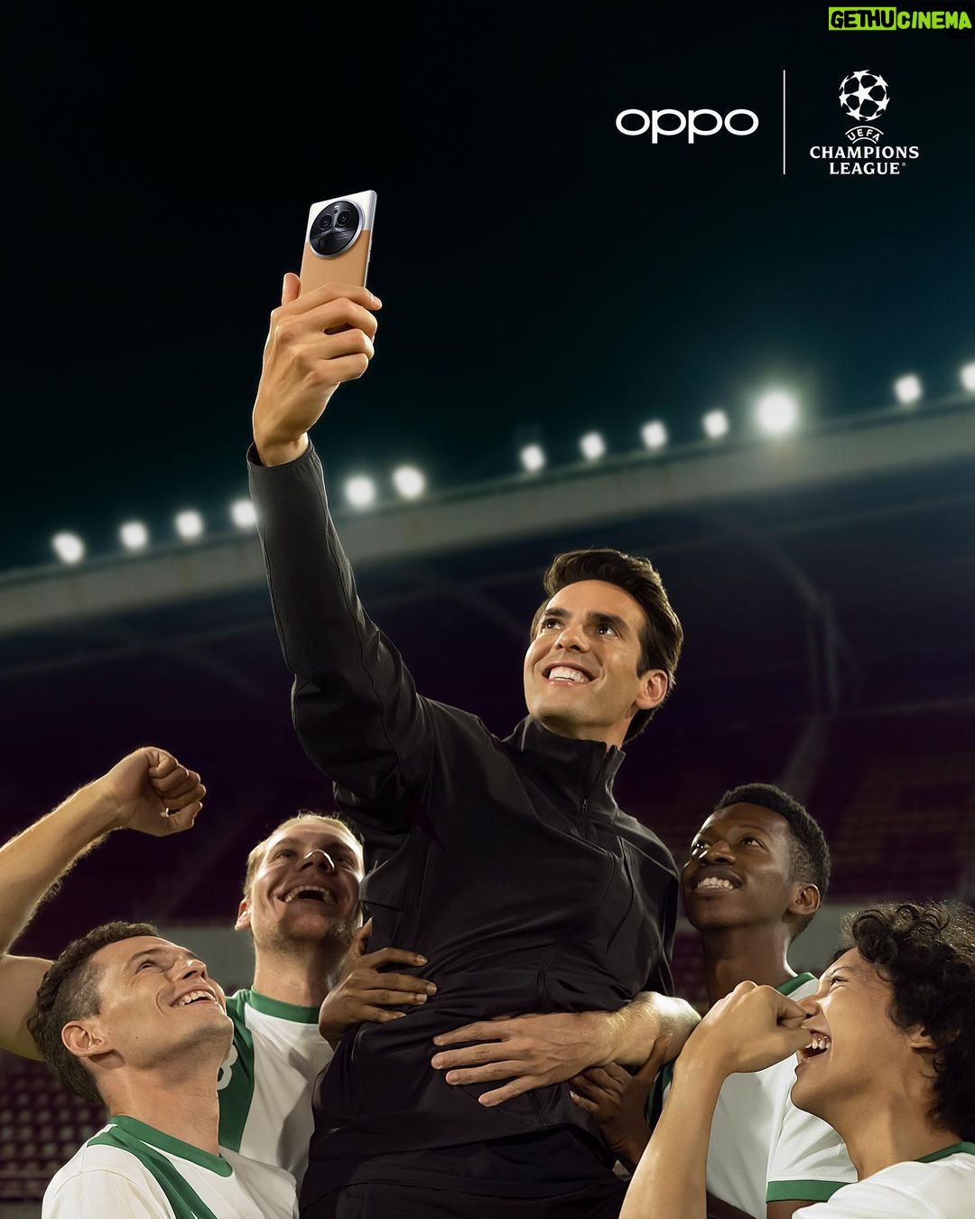 Kaká Instagram - This camera quality is amazing! Thanks @oppo for the 🔥 pics. #ShotonOPPO #MakeYourMiracle #UCL