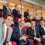 Kaká Instagram - Os Pentas torcendo pros Hexas 💪🇧🇷 Gadget Stadium