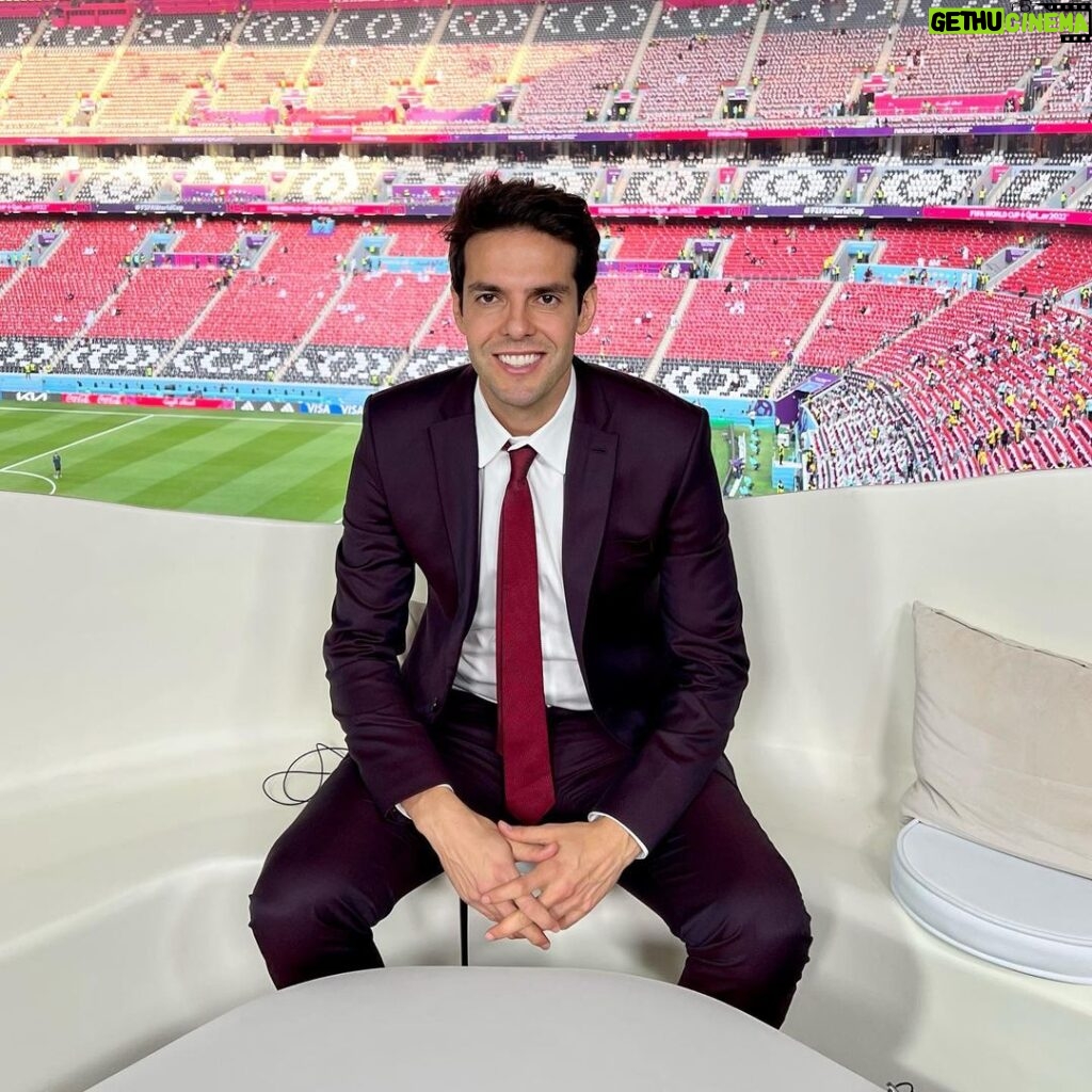 Kaká Instagram - First day in the office ⚽️ Al-Bayt Stadium