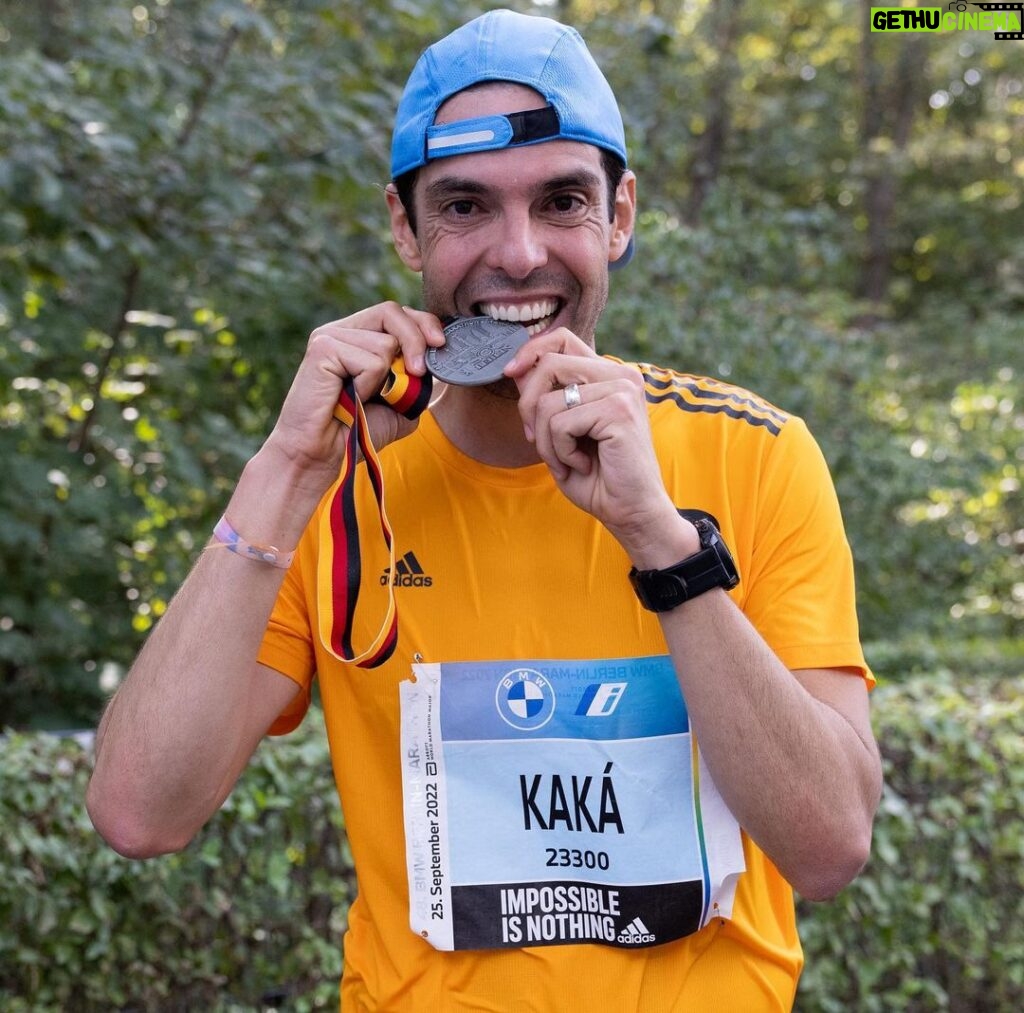 Kaká Instagram - Amazing, Berlin!!! What a great atmosphere during the all 42KM. Very proud of becoming a #BerlinLegend. A big thank you to all the runners, the fans, and my partners @adidasrunning @adidasbrasil @mprassessoria @berlinmarathon