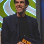 Kaká Instagram - Futebol acontece dentro e fora de campo. Fui convidado para mediar o painel de ontem, com Gabriel Lima (CEO do Cruzeiro) e Marcos Motta (Advogado especialista em direito esportivo), no #MKBR22. Papo importante sobre clube empresa, SAF e governança no futebol.