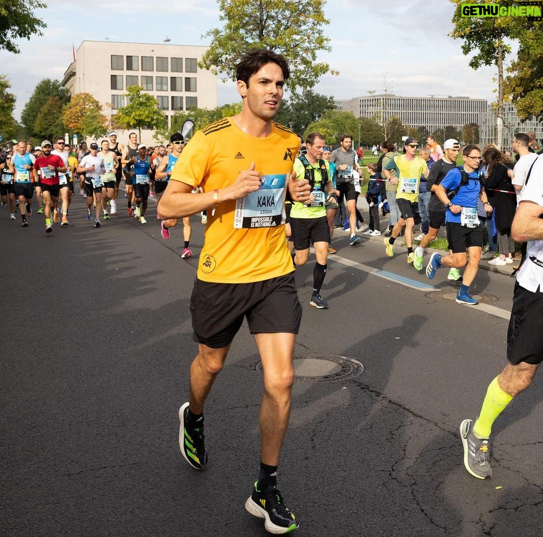 Kaká Instagram - Amazing, Berlin!!! What a great atmosphere during the all 42KM. Very proud of becoming a #BerlinLegend. A big thank you to all the runners, the fans, and my partners @adidasrunning @adidasbrasil @mprassessoria @berlinmarathon