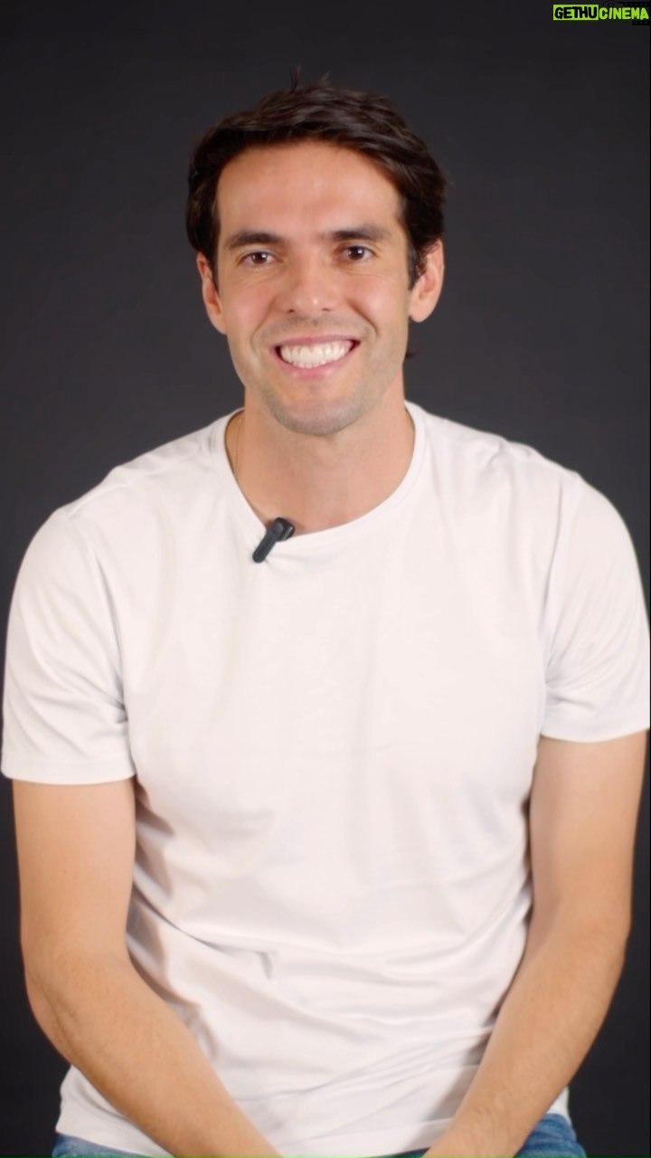 Kaká Instagram - Venha junto com nosso pentacampeão @kaka olhar para o que é eterno ! “não atentando nós nas coisas que se veem, mas nas que se não veem; porque as que se veem são temporais, e as que se não veem são eternas.” 2 Cor 4:18 Veja o vídeo completo dentro do App da Bíblia!