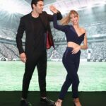 Kaká Instagram - 11.08 Dia de celebrar a vida dessa mulher maravilhosa. Uma das coisas mais legais do nosso relacionamento é que a gente ama estar junto. Fazemos tudo junto, sonhamos, fazemos planos, no tempo livre, nas viagens, no trabalho, no cuidado com nossos filhos, em orações e na comunhão com Deus. @diasleite é minha esposa, é parceira, é amiga, é minha aliada, amor da minha vida. Que o Senhor te cubra de bençãos, que você repouse debaixo das asas de Deus, que o Espirito te envolva e te guie em todos os seus passos!! Te amo ❤️ ! Muito! Pra sempre ♾️