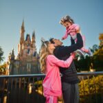 Kaká Instagram - 11.08 Dia de celebrar a vida dessa mulher maravilhosa. Uma das coisas mais legais do nosso relacionamento é que a gente ama estar junto. Fazemos tudo junto, sonhamos, fazemos planos, no tempo livre, nas viagens, no trabalho, no cuidado com nossos filhos, em orações e na comunhão com Deus. @diasleite é minha esposa, é parceira, é amiga, é minha aliada, amor da minha vida. Que o Senhor te cubra de bençãos, que você repouse debaixo das asas de Deus, que o Espirito te envolva e te guie em todos os seus passos!! Te amo ❤️ ! Muito! Pra sempre ♾️