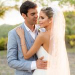 Kaká Instagram - 11.08 Dia de celebrar a vida dessa mulher maravilhosa. Uma das coisas mais legais do nosso relacionamento é que a gente ama estar junto. Fazemos tudo junto, sonhamos, fazemos planos, no tempo livre, nas viagens, no trabalho, no cuidado com nossos filhos, em orações e na comunhão com Deus. @diasleite é minha esposa, é parceira, é amiga, é minha aliada, amor da minha vida. Que o Senhor te cubra de bençãos, que você repouse debaixo das asas de Deus, que o Espirito te envolva e te guie em todos os seus passos!! Te amo ❤️ ! Muito! Pra sempre ♾️