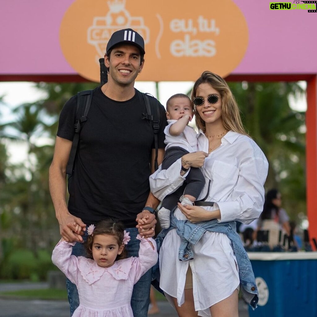 Kaká Instagram - Família, futebol e amigos @caiobasoccercamp ⚽️❤️ Hotel Transamérica Ilha Comandatuba