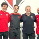 Kaká Instagram - Um reencontro de emoções! Foi um dia de muitas comemorações individuais e coletivas que tive o prazer de fazer parte. Voltei a jogar no Morumbi, diante do torcedor tricolor, vestindo duas camisas que tenho muitas recordações e gratidão, joguei ao lado de tantas lendas do futebol e com meus amigos e familiares ao meu lado. Foi emocionante! Obrigado @saopaulofc e @acmilan . Obrigado aos torcedores que prestigiaram e encantaram este dia! 📸: Rubens Chiri / São Paulo FC / Ac Milan // Una ritrovo di emozioni! Ieri è stato un giorno di celebrazioni individuali e collettive e sono felice di averne fatto parte. Sono tornato a giocare allo stadio Morumbi, davanti ai tifosi tricolor, indossando due maglie a cui mi legano moltissimi ricordi e tanta gratitudine, ho giocato insieme a tante leggende del calcio davanti alla mia famiglia e ai miei amici. È stata un’emozione incredibile. Obrigado @saopaulofc e grazie @acmilan . E grazie a tutti i tifosi che hanno reso magico questo giorno. 📸: Rubens Chiri / São Paulo FC / Ac Milan Estádio do Morumbi