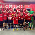 Kaká Instagram - Um reencontro de emoções! Foi um dia de muitas comemorações individuais e coletivas que tive o prazer de fazer parte. Voltei a jogar no Morumbi, diante do torcedor tricolor, vestindo duas camisas que tenho muitas recordações e gratidão, joguei ao lado de tantas lendas do futebol e com meus amigos e familiares ao meu lado. Foi emocionante! Obrigado @saopaulofc e @acmilan . Obrigado aos torcedores que prestigiaram e encantaram este dia! 📸: Rubens Chiri / São Paulo FC / Ac Milan // Una ritrovo di emozioni! Ieri è stato un giorno di celebrazioni individuali e collettive e sono felice di averne fatto parte. Sono tornato a giocare allo stadio Morumbi, davanti ai tifosi tricolor, indossando due maglie a cui mi legano moltissimi ricordi e tanta gratitudine, ho giocato insieme a tante leggende del calcio davanti alla mia famiglia e ai miei amici. È stata un’emozione incredibile. Obrigado @saopaulofc e grazie @acmilan . E grazie a tutti i tifosi che hanno reso magico questo giorno. 📸: Rubens Chiri / São Paulo FC / Ac Milan Estádio do Morumbi