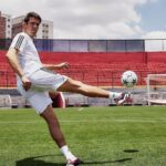 Kaká Instagram - unmatched excellence in both player and boot. 😍  excelência incomparável tanto no jogador quanto na chuteira. 😍