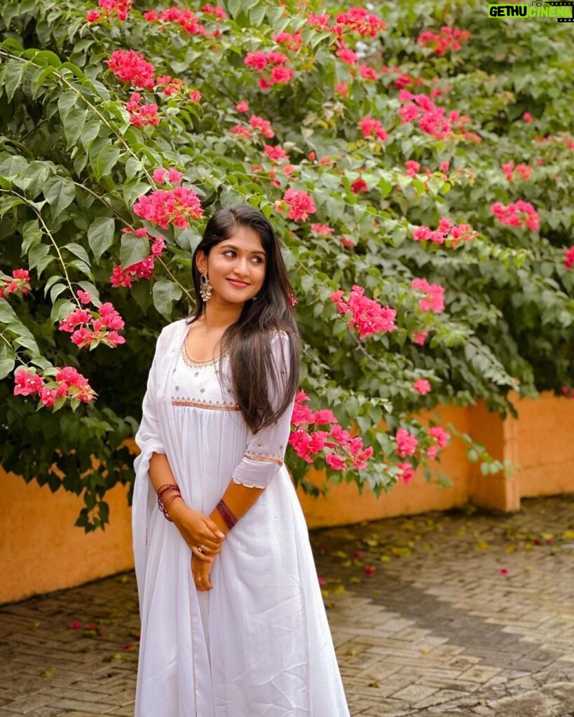Kalyani Anil Instagram - 🌸✨ 👗 @shimna_abdulla_ 📸 @sonu_.sajeev Edit @lilaesth__ Trivandrum, India