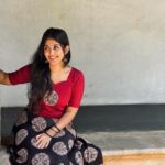 Kalyani Anil Instagram – She through his lens…..🌚😌

👗 @ar_handlooms_kuthampully Kuthiramalika Palace
