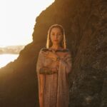 Kamila Rundusová Instagram - I am back✨ Bylo to něco. Ani nevím, kde začít. A než vůbec začnu a jestli vůbec začnu, napadá mě jenom DĚKUJU. Děkuju Robímu, mojí rodině, holkám, vám všem… za přízeň, za cestu, kterou společně šlapeme a také za veškerou vaší podporu. Bez vás by totiž nebylo nic… Tento týden dáme ven termíny našich zářijových workshopů a retreatů “brEAThe”, kde snoubíme dýchací cvičení, otužování, skvělé jídlo, jógu a mnoho dalšího. Taky spustíme prodej nové kuchařky a prozradíme vám, kdy proběhnou setkání, kde budu knihy podepisovat. Moc se na vše (a vás) těšíme💫 📷 My dear friend @adelabellini is my very favorite photographer and I am excited to show what we have created together. Check out her portfolio and reach her out for cooperation @bellini_adela . I am happy that you are a part of our family, Adélko. Love you. Playa Negra, Guanacaste, Costa Rica