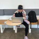 Kamila Rundusová Instagram - (EN👇) Je to přes týden, co jsem se vrátila z Evropy do džungle do víru naší restaurace @___mycelium___ a teprve dneska, když jsem sama doma, to všechno vstřebávám! Byla jsem tam, dokončila knihu, najednou jsem z ničeho nic zase tady, nahecovaná z hotovýho projektu, zkouším nová jídla, organizuju novej bejvák, klasicky jedu🚀 Robi odjel na pár dní na výlet, dostal lednici plnou svačinek, dnes máme zavřeno a já se konečně zastavila. Probírám se fotkama a videama z mýho výletu do Evropy a přijde mi to jako sen. Jak rychle se to událo, že už je ta bichle (konečně!) hotová, ale hlavně, jak boží lidi kolem sebe mám. Dny strávený po kavárnách s kompem jsem prokládala pohybem a bytím s nejlepšíma lidma, bez jediný párty, s čistou hlavou a díky tomu jsem to tak krásně zvládla. Jsem vděčná za všechno. Hlavně jak úžasnou mám rodinu, která mě podporovala během dopisování až do tiskárny. Děkuju vám za to, za to že jste🥹❤️ A brzo zase naviděnou! Love you so much!!!! @romanarundy @arundus_ @helenberankova @dorota_dostalova @miladkakub @adelabellini @mondourek @tasteofkate @zuzza_ @by_philipfranko @michaelafranko_ @anna_stembik @ka_roll_ina and more… ENGLISH: It's been over a week since I returned from Europe to the jungle, to our restaurant @mycelium and only today, when I'm alone at home, I'm absorbing it all! I was there, I finished the book, suddenly I'm back here again, excited about the finished project, I'm trying new dishes, organizing my new house, I'm unstopabble🚀 Robi went on a trip for a few days, I made him a fridge full of snacks, the restaurant is closed today and I’ve finally slowed down. I'm going through the photos and videos from my trip to Europe and it feels like a dream. First of all, how quickly it happened that the book is (finally!) done, but most importantly, how amazing people I have around me. All those days which I spent in cafés with my laptop, I exercised, I surfed, I did not party, O had a sober mind and that’s why I managed it all so great. But mainly I am grateful for my wonderful family who supported me through everything. Thank you for being the greatest support🥹❤️ See you all again soon! I love you all!