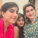 Kanchi Singh Instagram - Saal ka pehla din… @rp.singh01 ‘s birthday… love you papa… blessed to be your daughter #famjam #2024