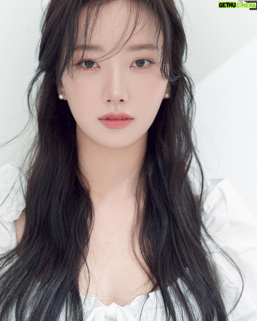 Kang Na-ru - 1.3K Likes - 🕊️🤍