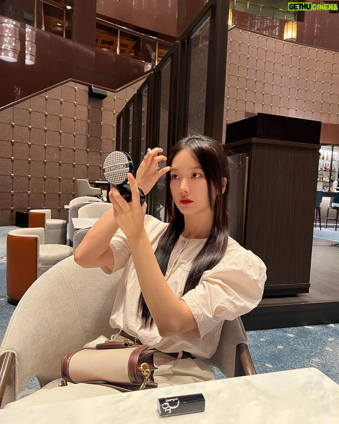 Kang Na-ru - 643 Likes - 나 왜 빙수를 호호 불어서 먹지,,;;