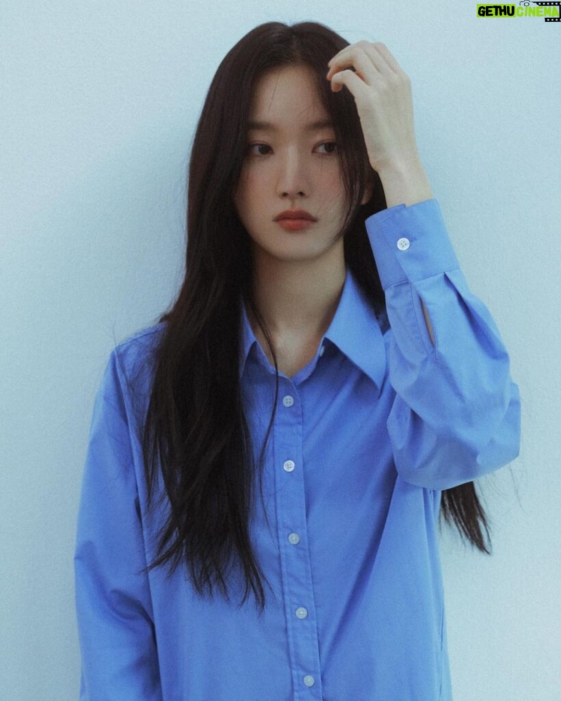 Kang Na-ru Instagram - 👔