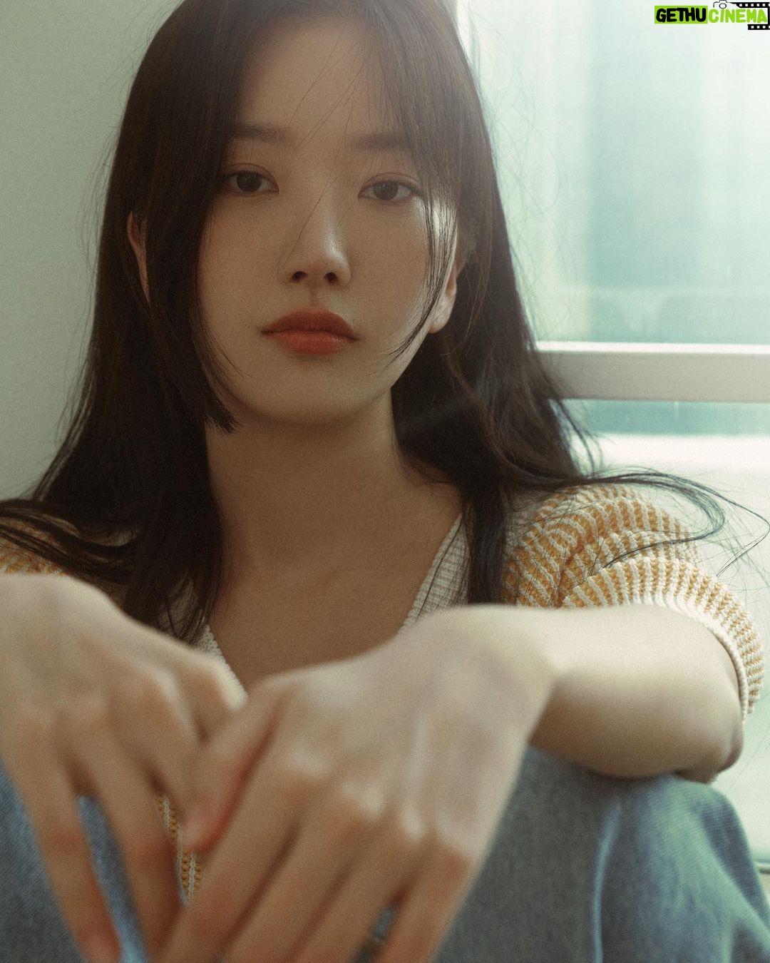 Kang Na-ru - 1.2K Likes - ☕️