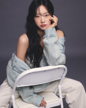 Kang Na-ru Instagram - 감기 조심하세요🤧