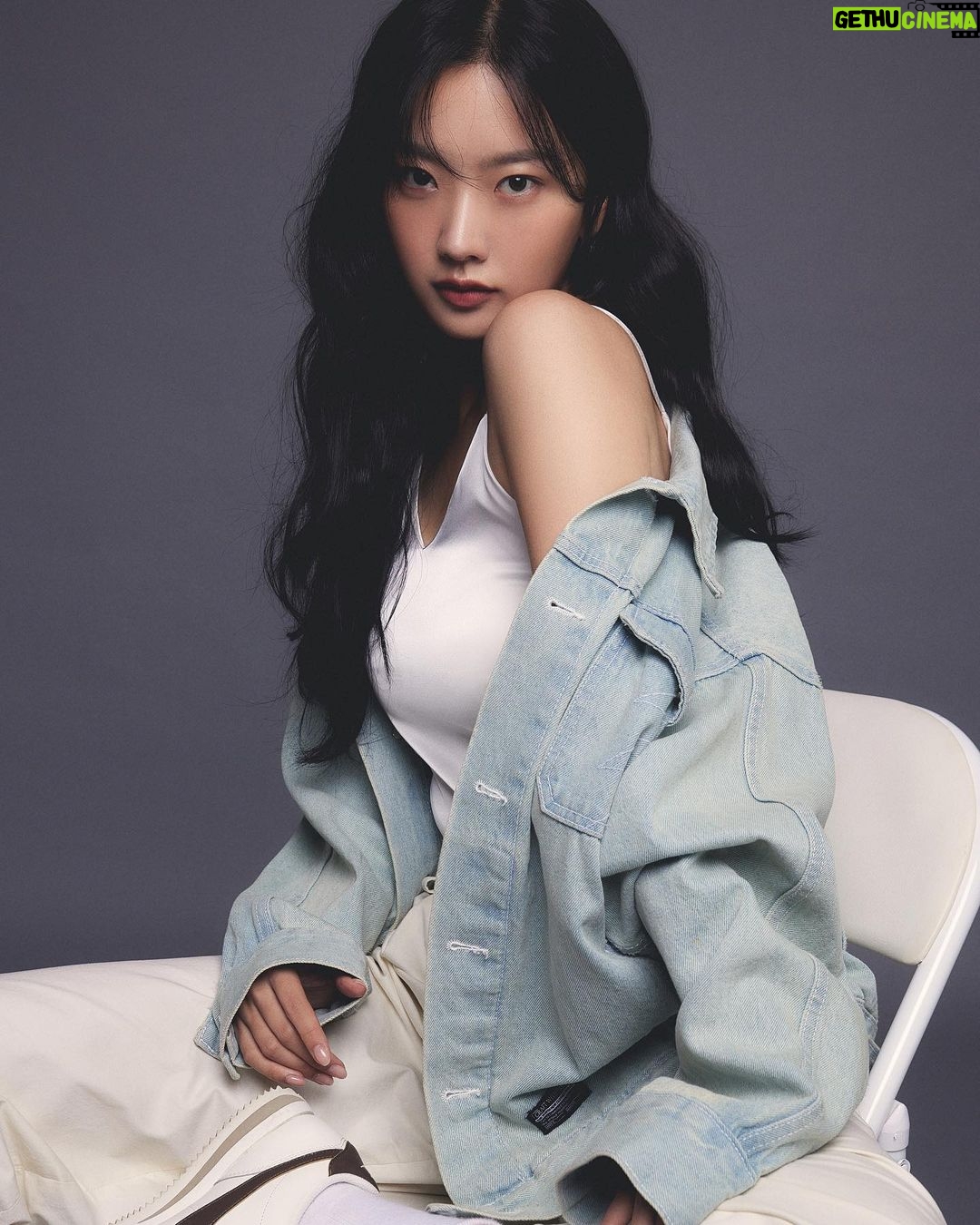 Kang Na-ru - 1.2K Likes - 감기 조심하세요🤧