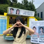 Kang Na-ru Instagram - 인생 첫 커피차!💫 @bigpicture_ent 감사합니다🥹🤍 더 열심히 하는 나루 될게요~~🫶 우리 #내가사랑한물고기 팀 화이팅❣️