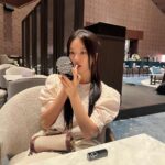 Kang Na-ru Instagram - 나 왜 빙수를 호호 불어서 먹지,,;;