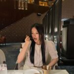 Kang Na-ru Instagram - 나 왜 빙수를 호호 불어서 먹지,,;;