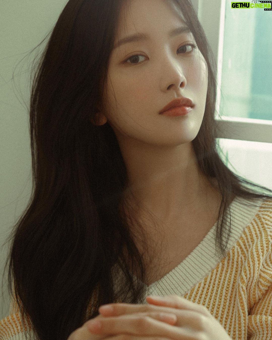 Kang Na-ru - 1.2K Likes - ☕️
