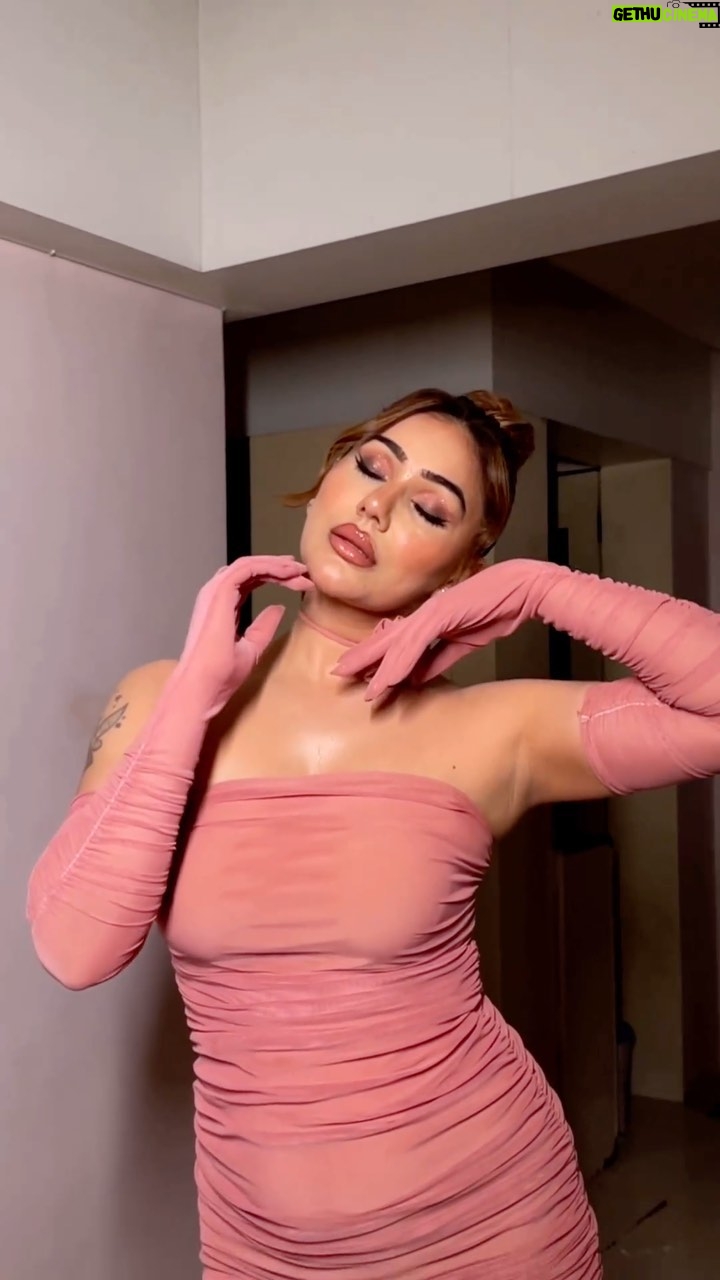 Kangna Sharma Instagram - This song has a feel ❤️