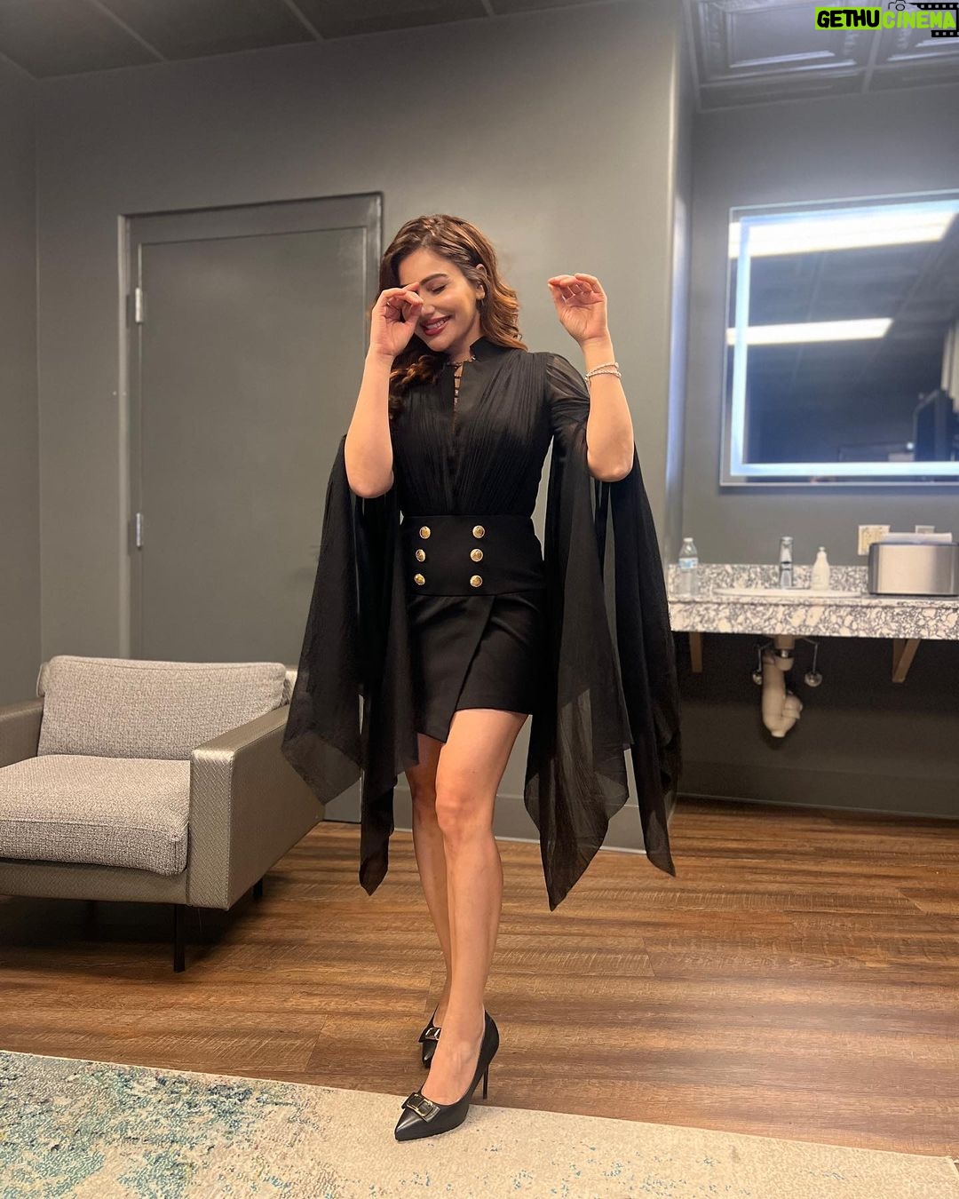 Kangna Sharma Instagram - Black lover ❤️ @kamli_fashion