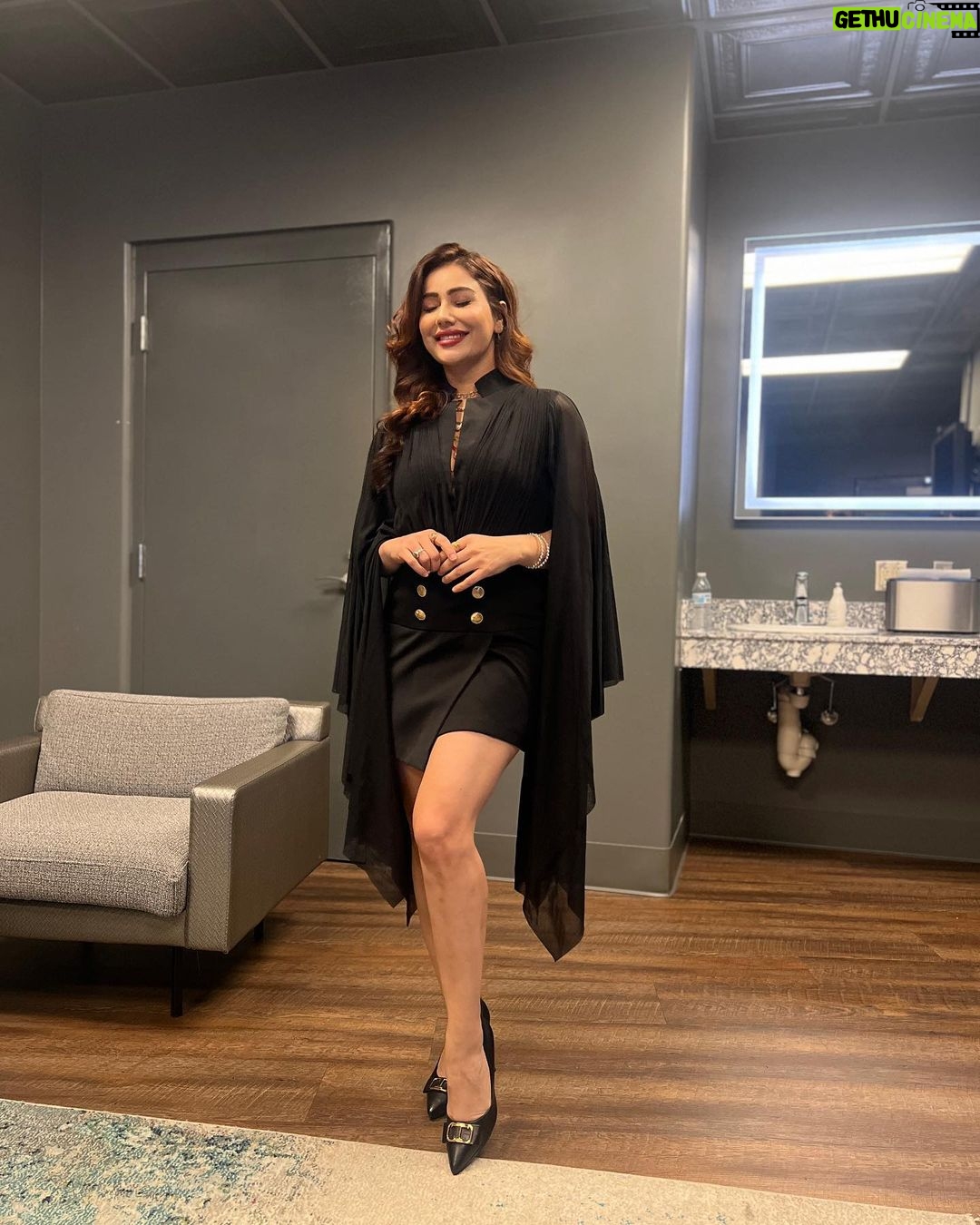 Kangna Sharma Instagram - Black lover ❤️ @kamli_fashion