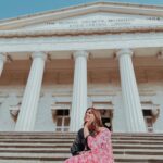 Kanisha Malhotra Instagram - मैं ओल्ड स्कूल हूं और आप? 📸 @whoisclicking #oldschool #oldschoolromance #oldmovies #oldsongs #saree #oldvibes #oldschoolvibes #kishorekumar #hopelessromantic #mumbai #asiaticlibrary #oldaesthetic #kanishamalhotra