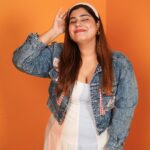 Kanisha Malhotra Instagram - Adaayen badi funky Kare hai nautanki Ye chori badi ‘Drama Queen’ hai P.S.- Different expressions of acting 🎭 Trivia: Did you know I used to act in TV shows & Web shows? I also have a tattoo of acting masks. Acting will always remain my 1st love 💕💫💥 📸 @whoisclicking #acting #differentexpressions #expressionism #actorslife #actorinspiration #actor #faces #actingmasks #expression #navras #actress #bollywood #kanishamalhotra #tvactress Mumbai, Maharashtra