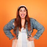 Kanisha Malhotra Instagram - Adaayen badi funky Kare hai nautanki Ye chori badi ‘Drama Queen’ hai P.S.- Different expressions of acting 🎭 Trivia: Did you know I used to act in TV shows & Web shows? I also have a tattoo of acting masks. Acting will always remain my 1st love 💕💫💥 📸 @whoisclicking #acting #differentexpressions #expressionism #actorslife #actorinspiration #actor #faces #actingmasks #expression #navras #actress #bollywood #kanishamalhotra #tvactress Mumbai, Maharashtra