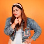 Kanisha Malhotra Instagram - Adaayen badi funky Kare hai nautanki Ye chori badi ‘Drama Queen’ hai P.S.- Different expressions of acting 🎭 Trivia: Did you know I used to act in TV shows & Web shows? I also have a tattoo of acting masks. Acting will always remain my 1st love 💕💫💥 📸 @whoisclicking #acting #differentexpressions #expressionism #actorslife #actorinspiration #actor #faces #actingmasks #expression #navras #actress #bollywood #kanishamalhotra #tvactress Mumbai, Maharashtra
