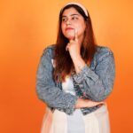 Kanisha Malhotra Instagram - Adaayen badi funky Kare hai nautanki Ye chori badi ‘Drama Queen’ hai P.S.- Different expressions of acting 🎭 Trivia: Did you know I used to act in TV shows & Web shows? I also have a tattoo of acting masks. Acting will always remain my 1st love 💕💫💥 📸 @whoisclicking #acting #differentexpressions #expressionism #actorslife #actorinspiration #actor #faces #actingmasks #expression #navras #actress #bollywood #kanishamalhotra #tvactress Mumbai, Maharashtra