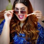 Kanisha Malhotra Instagram - Wedding season is upon us & I can see many brides around. So I thought to create a video with some unique poses for our Bride to be’s. If you are shy or don’t know how to pose, then try these as these are sure shot winners. Shot by @whoisclicking Wearing @krupa_jain Hair & makeup @jayshreebparmar16 #bride #bridetobe #poses #photoposes #wedding #indianwedding #dulhan #shaadi #photography #explore #kanishamalhotra #trending #weddingseason
